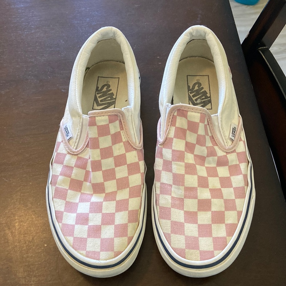 pink checkered vans